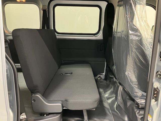 ハイゼットカーゴデラックス　４ＷＤ　ＣＶＴ　ＡＭ／ＦＭラジオデッキスマートアシスト・コーナーセンサー・３モード電子制御４ＷＤ（ＣＶＴ車）・荷室長１，９１５ｍｍ・荷室幅１，４１０ｍｍ・荷室高１，２５０ｍｍ・ハロゲンヘッドランプ・マニュアルエアコン（山梨県）の中古車
