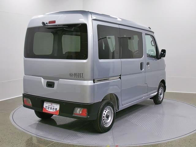 ハイゼットカーゴデラックス　４ＷＤ　ＣＶＴ　ＡＭ／ＦＭラジオデッキスマートアシスト・コーナーセンサー・３モード電子制御４ＷＤ（ＣＶＴ車）・荷室長１，９１５ｍｍ・荷室幅１，４１０ｍｍ・荷室高１，２５０ｍｍ・ハロゲンヘッドランプ・マニュアルエアコン（山梨県）の中古車