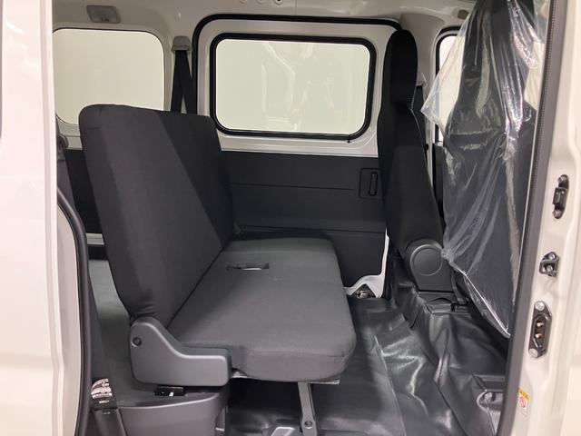 ハイゼットカーゴデラックス　４ＷＤ　ＣＶＴスマートアシスト・コーナーセンサー・３モード電子制御４ＷＤ（ＣＶＴ車）・荷室長１，９１５ｍｍ・荷室幅１，４１０ｍｍ・荷室高１，２５０ｍｍ・ハロゲンヘッドランプ・マニュアルエアコン（山梨県）の中古車