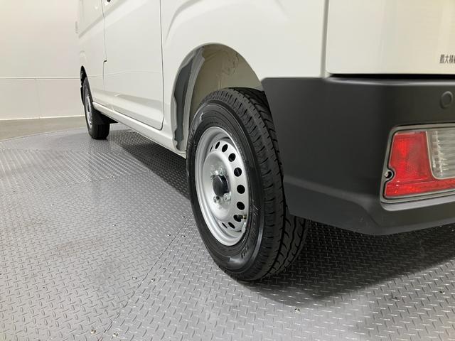 ハイゼットカーゴデラックス　４ＷＤ　ＣＶＴスマートアシスト・コーナーセンサー・３モード電子制御４ＷＤ（ＣＶＴ車）・荷室長１，９１５ｍｍ・荷室幅１，４１０ｍｍ・荷室高１，２５０ｍｍ・ハロゲンヘッドランプ・マニュアルエアコン（山梨県）の中古車