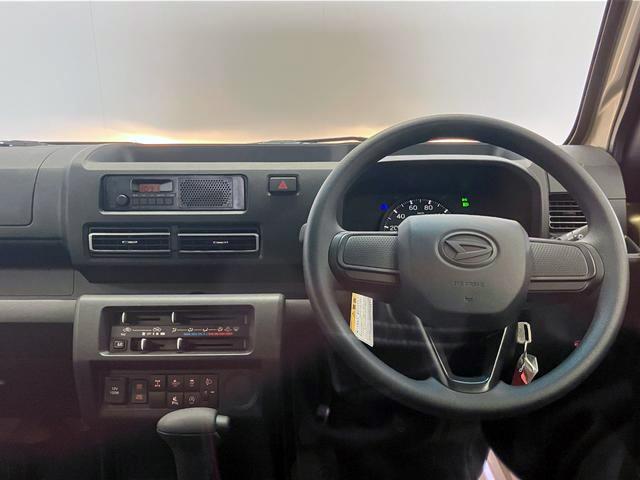 ハイゼットトラックスタンダード　４ＷＤ　ＣＶＴ　農用スペシャルスマートアシスト・コーナーセンサー・切り替え式４ＷＤ（ＣＶＴ車）・スーパーデフロック・ハロゲンヘッドランプ・マニュアルエアコン・リア４枚リーフスプリング（山梨県）の中古車