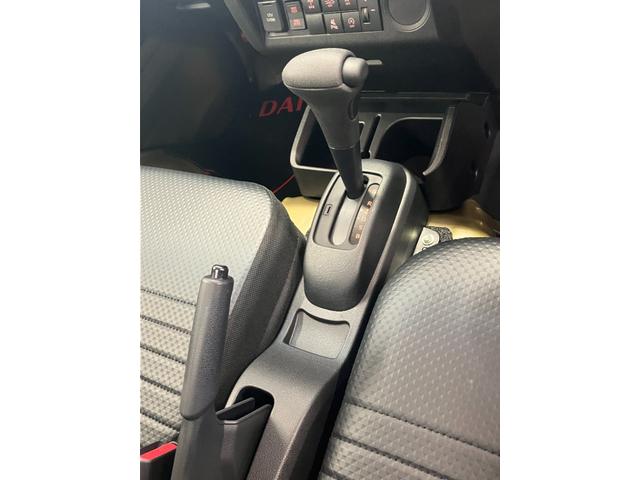 ハイゼットトラックスタンダード　４ＷＤ　ＣＶＴ　農用スペシャルスマートアシスト・コーナーセンサー・切り替え式４ＷＤ（ＣＶＴ車）・スーパーデフロック・ハロゲンヘッドランプ・マニュアルエアコン・リア４枚リーフスプリング（山梨県）の中古車