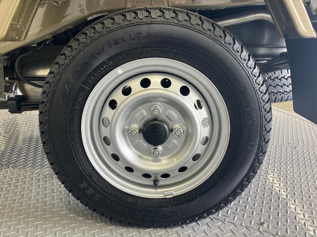 ハイゼットトラックスタンダード　４ＷＤ　ＣＶＴ　農用スペシャルスマートアシスト・コーナーセンサー・切り替え式４ＷＤ（ＣＶＴ車）・スーパーデフロック・ハロゲンヘッドランプ・マニュアルエアコン・リア４枚リーフスプリング（山梨県）の中古車