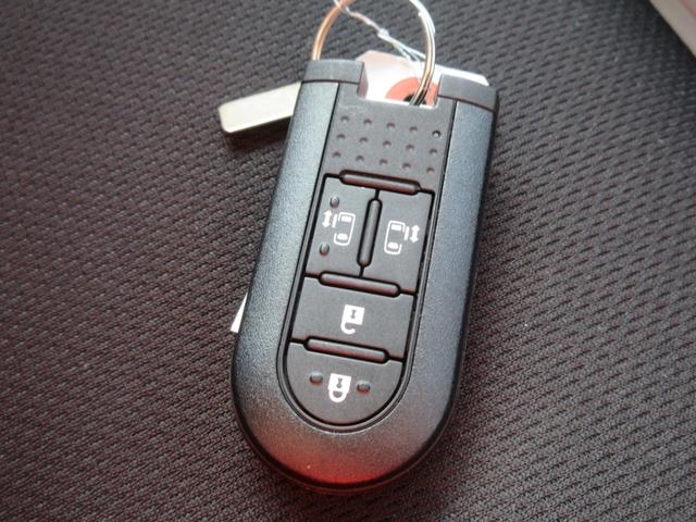 トールカスタムＧ　ターボ　ＳＡIIIナビ・パノラマモニター・ＥＴＣ・両側パワースライドドア・スマートアシスト付き（徳島県）の中古車