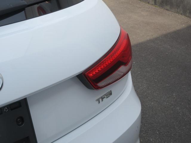 アウディ Ａ１スポーツバック１．０ＴＦＳＩ（徳島県）の中古車