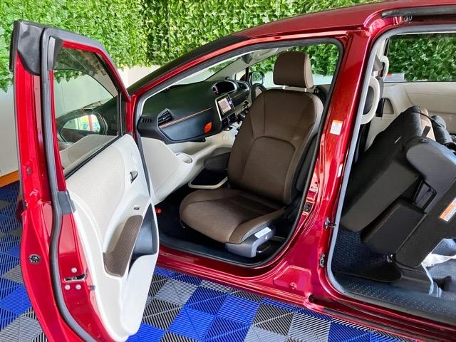 シエンタG 車いす仕様スロータイプIII 助手席セカンドシート外装ワケあり車・福祉車両・車いす仕様スロータイプIII 助手席セカンドシート・両側電動スライドドア・パノラマモニター・プッシュスタート・ステアリングスイッチ・キーフリー・パワーウィンドウ(佐賀県)の中古車