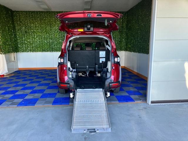シエンタG 車いす仕様スロータイプIII 助手席セカンドシート外装ワケあり車・福祉車両・車いす仕様スロータイプIII 助手席セカンドシート・両側電動スライドドア・パノラマモニター・プッシュスタート・ステアリングスイッチ・キーフリー・パワーウィンドウ(佐賀県)の中古車