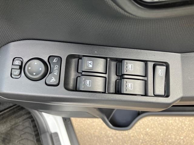 タフトＧ　ダーククロムベンチャーコーナーセンサー・プッシュボタンスタート・ステアリングスイッチ・オートエアコン・キーフリーシステム・アルミホイール・シートヒーター・パワーウィンドウ（佐賀県）の中古車