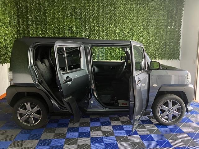 タフトG ダーククロムベンチャーコーナーセンサー・プッシュボタンスタート・ステアリングスイッチ・オートエアコン・キーフリーシステム・アルミホイール・シートヒーター・パワーウィンドウ(佐賀県)の中古車