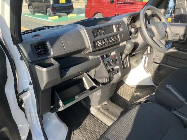 ハイゼットカーゴＤＸ２ＷＤ・ＣＶＴ車・衝突回避・ＡＭ／ＦＭラジオ・両側スライドドア・エコアイドル・コーナーセンサー・エアコン（佐賀県）の中古車