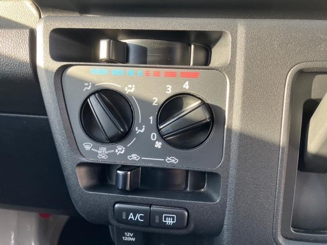 ハイゼットカーゴＤＸ２ＷＤ・ＣＶＴ車・衝突回避・ＡＭ／ＦＭラジオ・両側スライドドア・エコアイドル・コーナーセンサー・エアコン（佐賀県）の中古車