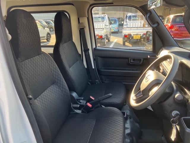 ハイゼットカーゴＤＸ２ＷＤ・ＣＶＴ車・衝突回避・ＡＭ／ＦＭラジオ・両側スライドドア・エコアイドル・コーナーセンサー・エアコン（佐賀県）の中古車