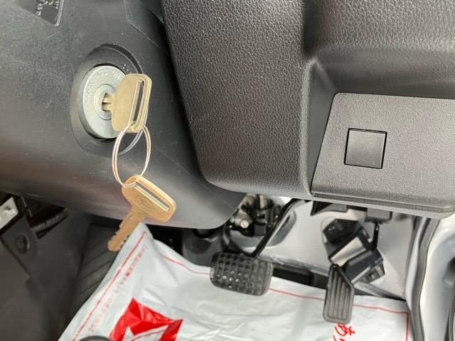 ハイゼットトラックスタンダード４ＷＤ・ＣＶＴ車・コーナーセンサー・エコアイドル・ラジオ・エアコン（佐賀県）の中古車