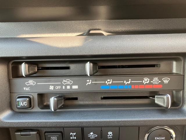 ハイゼットトラックジャンボエクストラ4WD・CVT車・衝突回避・コーナーセンサー・プッシュボタンスタート・キーフリーシステム・エコアイドル・エアコン・パワーウィンドウ(佐賀県)の中古車