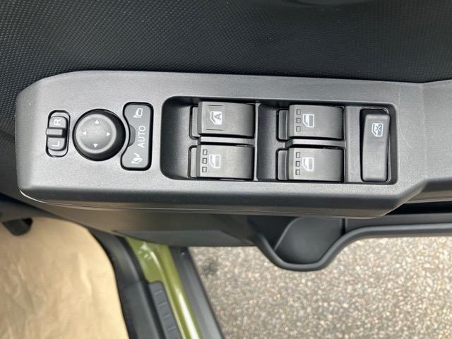 タフトＧ　クロムベンチャーコーナーセンサー・プッシュボタンスタート・ステアリングスイッチ・オートエアコン・キーフリーシステム・アルミホイール・シートヒーター・パワーウィンドウ（佐賀県）の中古車