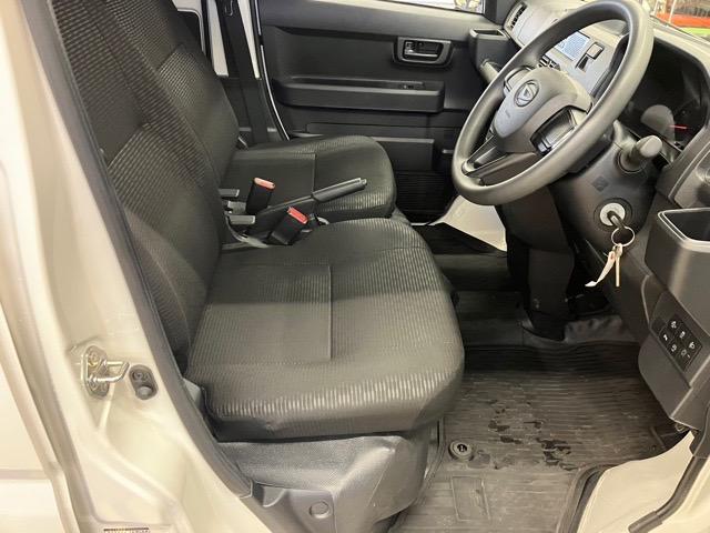 ハイゼットカーゴＤＸ２ＷＤ・ＣＶＴ車・衝突回避・ＡＭ／ＦＭラジオ・両側スライドドア・エコアイドル・キーレスエントリー・コーナーセンサー・エアコン（佐賀県）の中古車