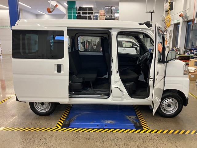 ハイゼットカーゴＤＸ２ＷＤ・ＣＶＴ車・衝突回避・ＡＭ／ＦＭラジオ・両側スライドドア・エコアイドル・キーレスエントリー・コーナーセンサー・エアコン（佐賀県）の中古車