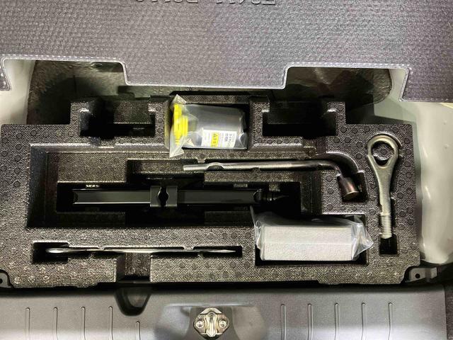 タントカスタムＸセレクション（車内　消臭・抗菌　処理済）　衝突被害軽減システム　４ＷＤ　両側パワースライドドア　ナビ　バックカメラ　アルミホイール　キーフリーシステム（新潟県）の中古車
