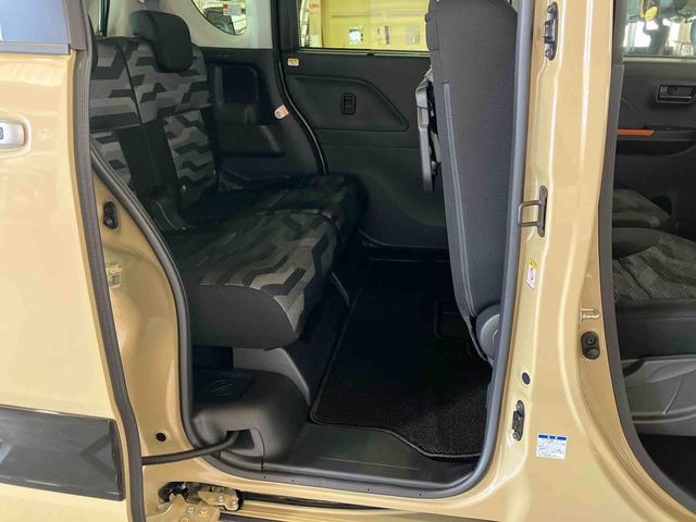 タントファンクロス（車内　消臭・抗菌　処理済）　衝突被害軽減システム　４ＷＤ　両側パワースライドドア　パノラマモニター　アルミホイール　キーフリーシステム（新潟県）の中古車