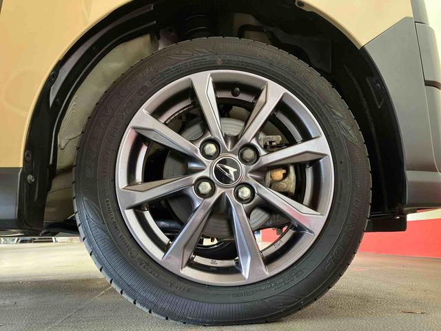 タントファンクロス（車内　消臭・抗菌　処理済）　衝突被害軽減システム　４ＷＤ　両側パワースライドドア　パノラマモニター　アルミホイール　キーフリーシステム（新潟県）の中古車