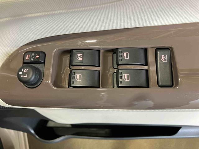 ムーヴキャンバスＧホワイトアクセントＶＳ　ＳＡIII（車内　消臭・抗菌　処理済）　衝突被害軽減システム　４ＷＤ　両側パワースライドドア　ナビ　パノラマモニター　キーフリーシステム（新潟県）の中古車