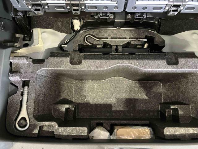 ムーヴキャンバスＸリミテッドメイクアップ　ＳＡIII（車内　消臭・抗菌　処理済）　衝突被害軽減システム　両側パワースライドドア　ナビ　バックカメラ　キーフリーシステム（新潟県）の中古車