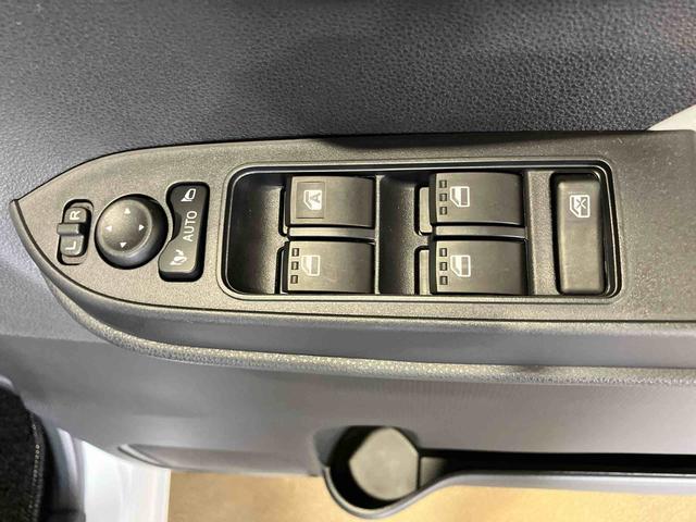 タントＸ（車内　消臭・抗菌　処理済）　衝突被害軽減システム　４ＷＤ　片側パワースライドドア　ナビ　パノラマモニター　キーフリーシステム（新潟県）の中古車