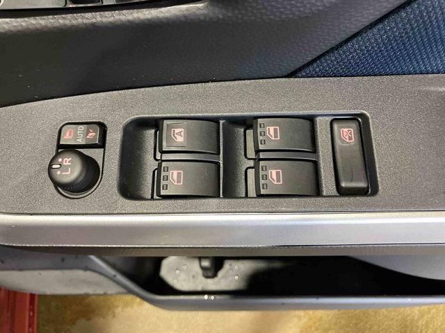 トールカスタムＧ（車内　消臭・抗菌　処理済）　衝突被害軽減システム　４ＷＤ　両側パワースライドドア　アダプティブクルーズコントロール　バックカメラ　アルミホイール　キーフリーシステム（新潟県）の中古車