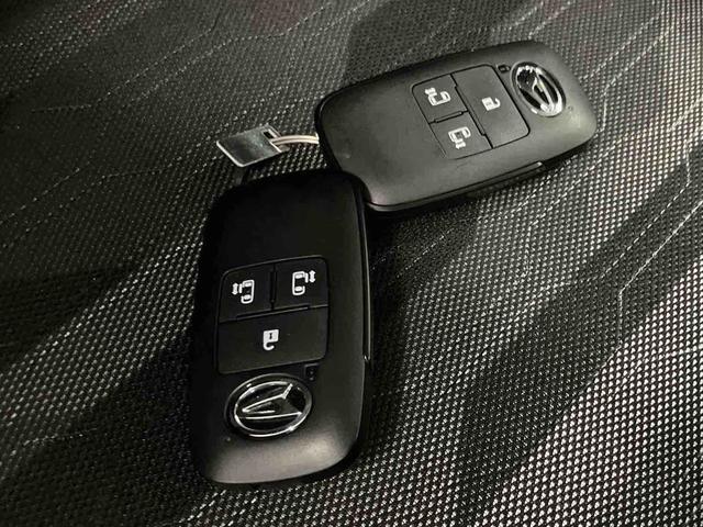 タントファンクロス（車内　消臭・抗菌　処理済）　衝突被害軽減システム　４ＷＤ　両側パワースライドドア　バックカメラ　アルミホイール　キーフリーシステム（新潟県）の中古車