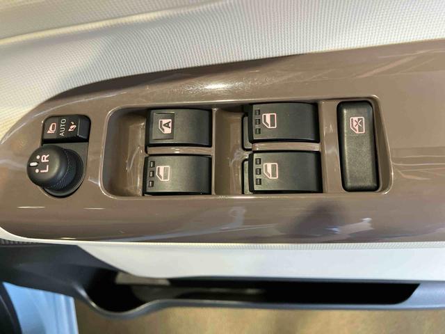 ムーヴキャンバスＸリミテッドメイクアップ　ＳＡIII（車内　消臭・抗菌　処理済）　衝突被害軽減システム　４ＷＤ　両側パワースライドドア　ナビ　バックカメラ　キーフリーシステム（新潟県）の中古車