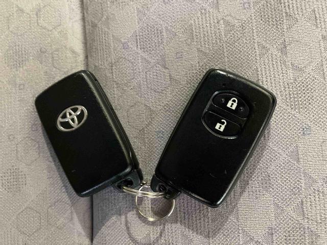 ヴィッツＵ（車内　消臭・抗菌　処理済）　４ＷＤ　ナビ　スマートキー（新潟県）の中古車