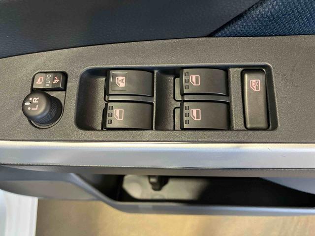トールカスタムＧ（車内　消臭・抗菌　処理済）　衝突被害軽減システム　４ＷＤ　両側パワースライドドア　アダプティブクルーズコントロール　ナビ　パノラマモニター　アルミホイール　キーフリーシステム（新潟県）の中古車
