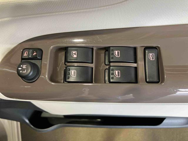 ムーヴキャンバスＧホワイトアクセントリミテッド　ＳＡIII（車内　消臭・抗菌　処理済）　衝突被害軽減システム　４ＷＤ　両側パワースライドドア　ナビ　パノラマモニター　キーフリーシステム（新潟県）の中古車