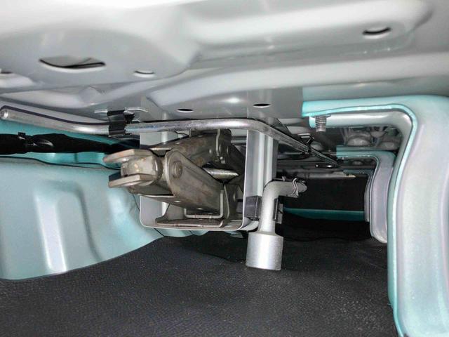 ハイゼットカーゴデラックスＳＡIII（車内　消臭・抗菌　処理済）　衝突被害軽減システム　４ＷＤ　両側スライドドア　キーレスエントリー（新潟県）の中古車