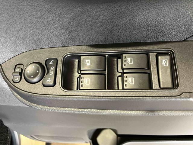 タントファンクロス（車内　消臭・抗菌　処理済）　衝突被害軽減システム　４ＷＤ　両側パワースライドドア　バックカメラ　アルミホイール　キーフリーシステム（新潟県）の中古車