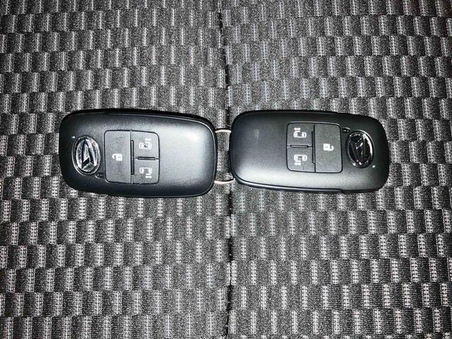 トールカスタムＧ（車内　消臭・抗菌　処理済）　衝突被害軽減システム　両側パワースライドドア　パノラマモニター　アルミホイール　キーフリーシステム（新潟県）の中古車