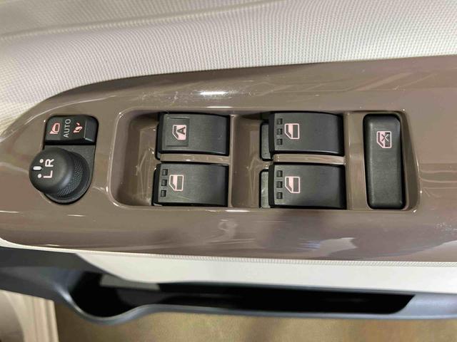 ムーヴキャンバスＧホワイトアクセントリミテッド　ＳＡIII（車内　消臭・抗菌　処理済）　衝突被害軽減システム　４ＷＤ　両側パワースライドドア　ナビ　パノラマモニター　キーフリーシステム（新潟県）の中古車