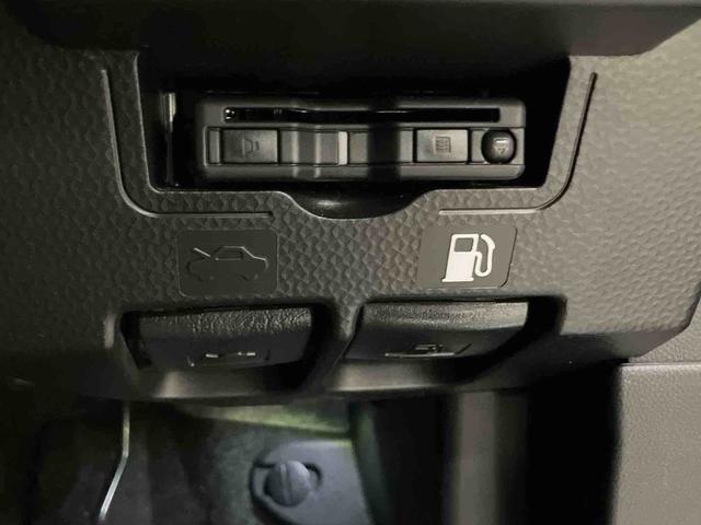 トールカスタムＧ（車内　消臭・抗菌　処理済）　衝突被害軽減システム　４ＷＤ　両側パワースライドドア　アダプティブクルーズコントロール　ナビ　パノラマモニター　アルミホイール　キーフリーシステム（新潟県）の中古車