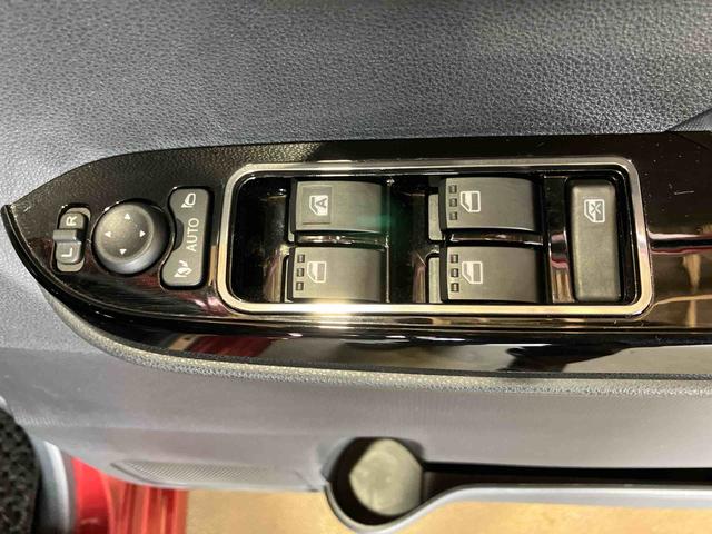 タントカスタムＸ（車内　消臭・抗菌　処理済）　衝突被害軽減システム　４ＷＤ　両側パワースライドドア　ナビ　バックカメラ　アルミホイール　キーフリーシステム（新潟県）の中古車