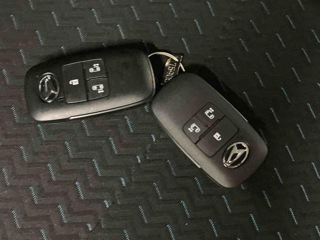 トールカスタムG(車内 消臭・抗菌 処理済) 衝突被害軽減システム 4WD 両側パワースライドドア アルミホイール キーフリーシステム(新潟県)の中古車