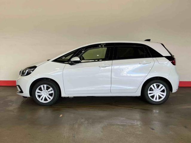 フィットｅ：ＨＥＶホーム（車内　消臭・抗菌　処理済）　衝突被害軽減システム　アダプティブクルーズコントロール　ナビ　バックカメラ　スマートキー（新潟県）の中古車