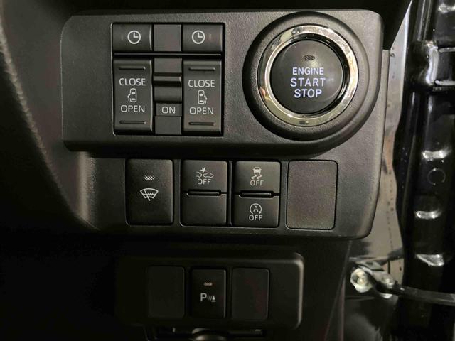 トールカスタムＧ（車内　消臭・抗菌　処理済）　衝突被害軽減システム　４ＷＤ　両側パワースライドドア　ナビ　パノラマモニター　アルミホイール　キーフリーシステム（新潟県）の中古車