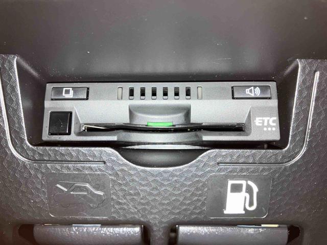 トールカスタムＧ（車内　消臭・抗菌　処理済）　衝突被害軽減システム　４ＷＤ　両側パワースライドドア　ナビ　パノラマモニター　アルミホイール　キーフリーシステム（新潟県）の中古車