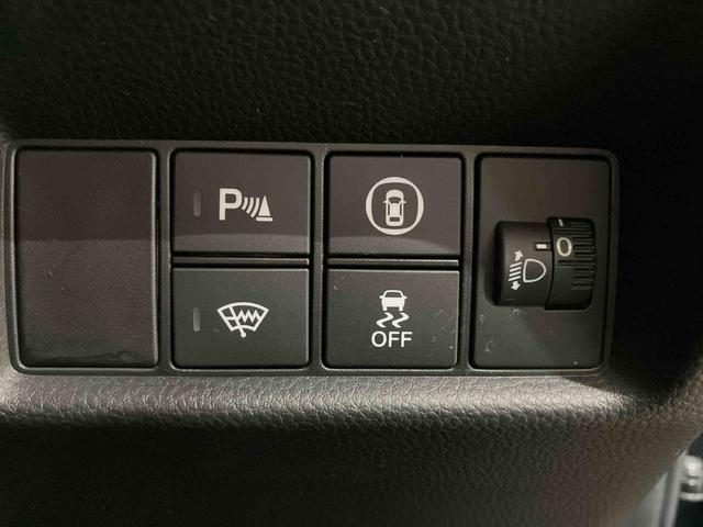 フィットホーム(車内 消臭・抗菌 処理済) 衝突被害軽減システム 4WD ナビ バックカメラ スマートキー(新潟県)の中古車