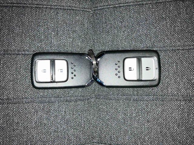 フィットホーム(車内 消臭・抗菌 処理済) 衝突被害軽減システム 4WD ナビ バックカメラ スマートキー(新潟県)の中古車