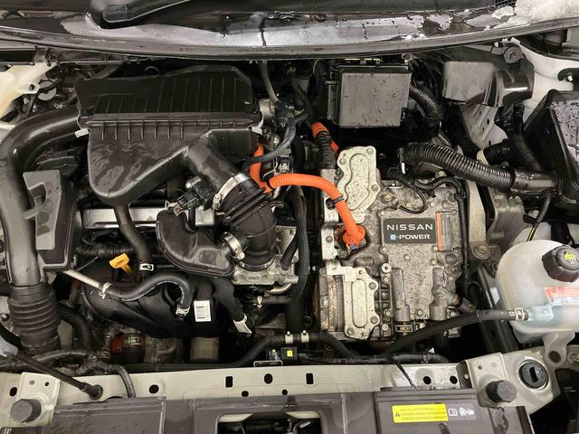 ノートＸ（車内　消臭・抗菌　処理済）　衝突被害軽減システム　ナビ　スマートキー（新潟県）の中古車