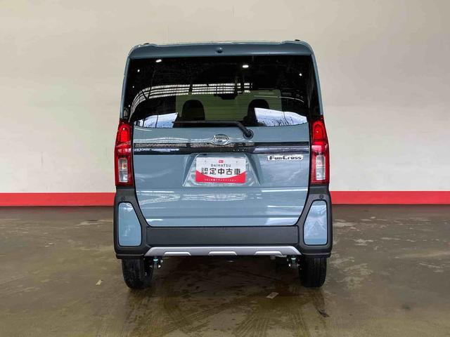 タントファンクロス（車内　消臭・抗菌　処理済）　衝突被害軽減システム　４ＷＤ　両側パワースライドドア　パノラマモニター　アルミホイール　キーフリーシステム（新潟県）の中古車