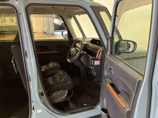 タントファンクロス（車内　消臭・抗菌　処理済）　衝突被害軽減システム　４ＷＤ　両側パワースライドドア　パノラマモニター　アルミホイール　キーフリーシステム（新潟県）の中古車