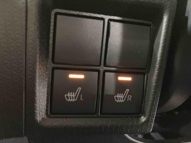 タントファンクロス（車内　消臭・抗菌　処理済）　衝突被害軽減システム　４ＷＤ　両側パワースライドドア　パノラマモニター　アルミホイール　キーフリーシステム（新潟県）の中古車