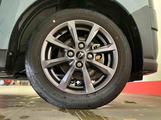 タントファンクロス（車内　消臭・抗菌　処理済）　衝突被害軽減システム　４ＷＤ　両側パワースライドドア　パノラマモニター　アルミホイール　キーフリーシステム（新潟県）の中古車